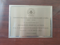 Placa en reconocimiento a  Amigos de los Pazos